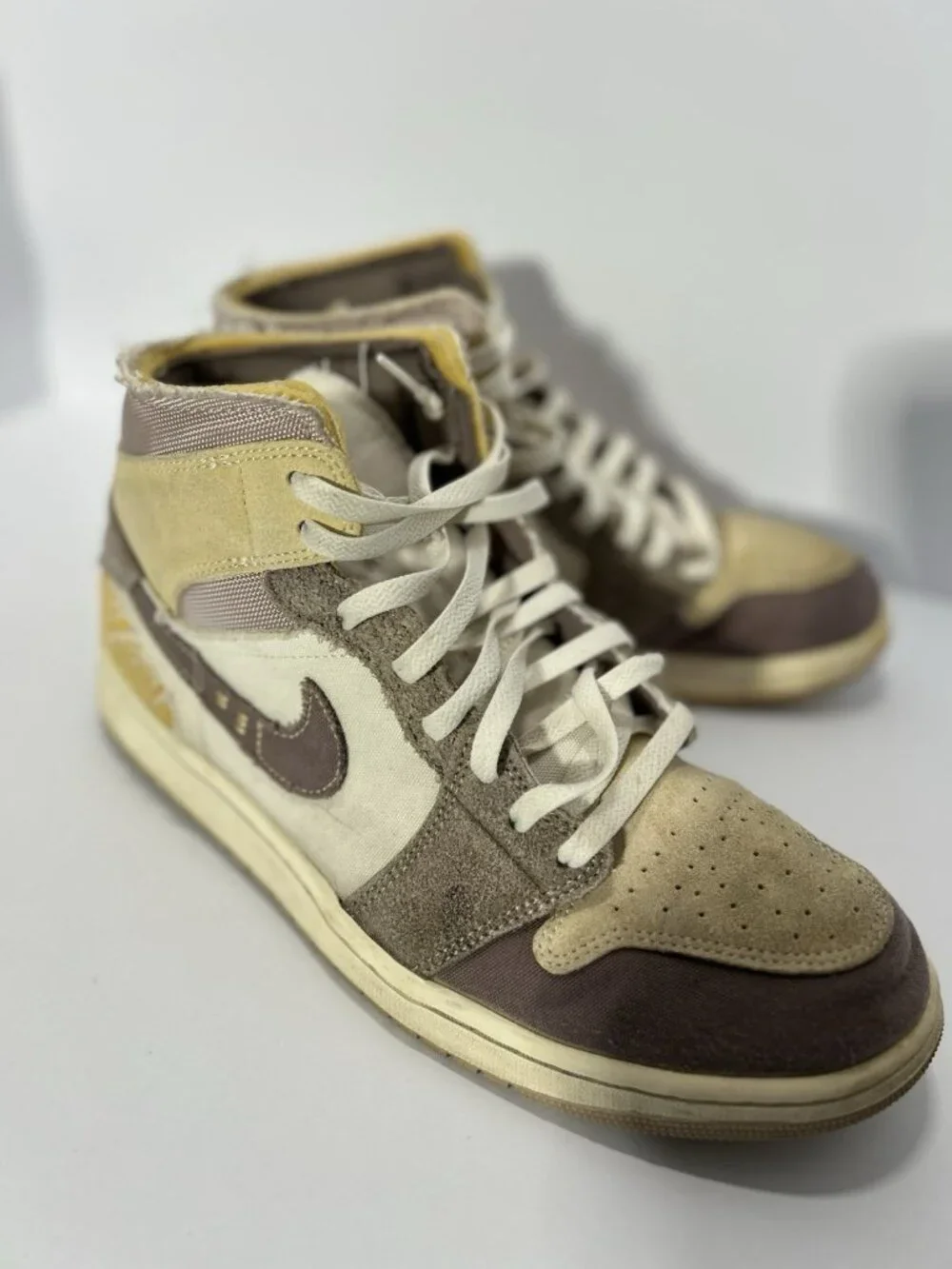 Nike Air Jordan 1 Inside Out Craft Taupe Haze Sneaker DM9652 102 Men's Size 12